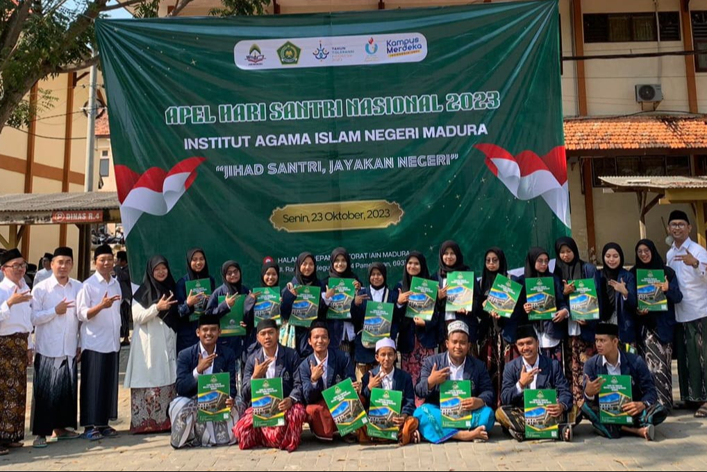 29 MAHASISWA FAKULTAS TARBIYAH  BERPRESTASI NASIONAL DAN INTERNASIONAL