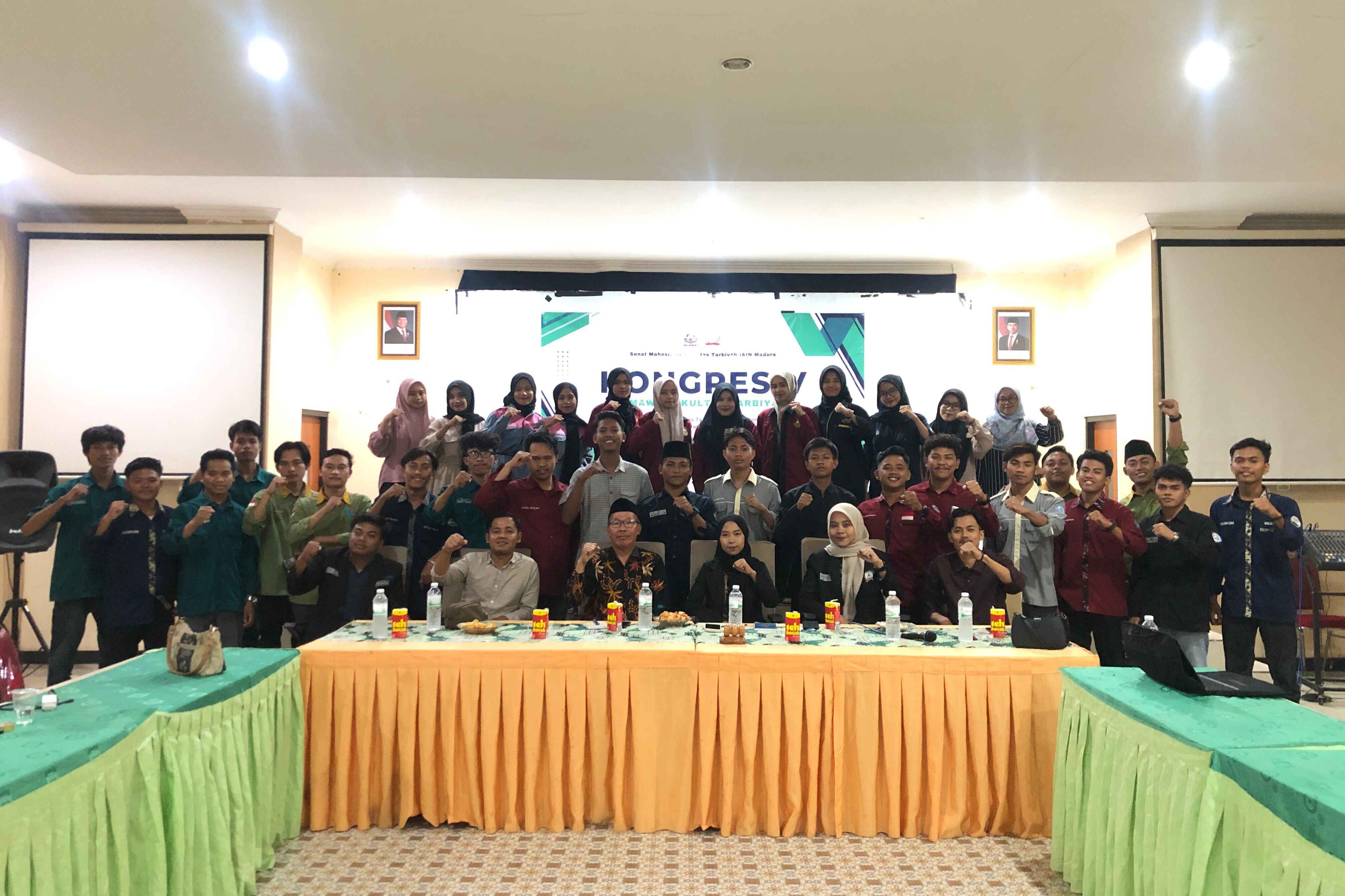 ORMAWA FAKULTAS MENYELENGGARAKAN KONGRES V MAHASISWA